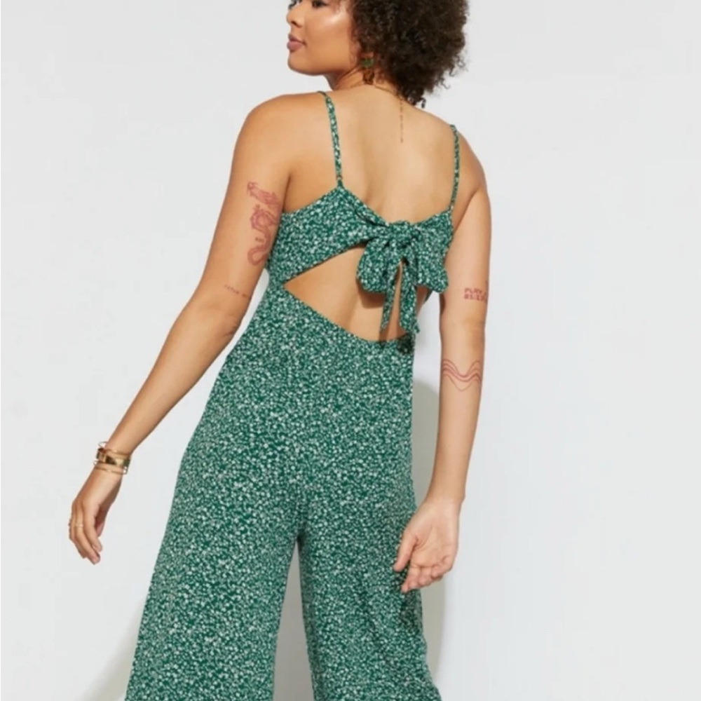 Green Floral Jumpsuit - Picture 2 of 4